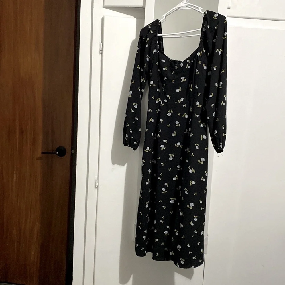 Forever 21 Black with baby blue flowers midi dress - Picture 1 of 5